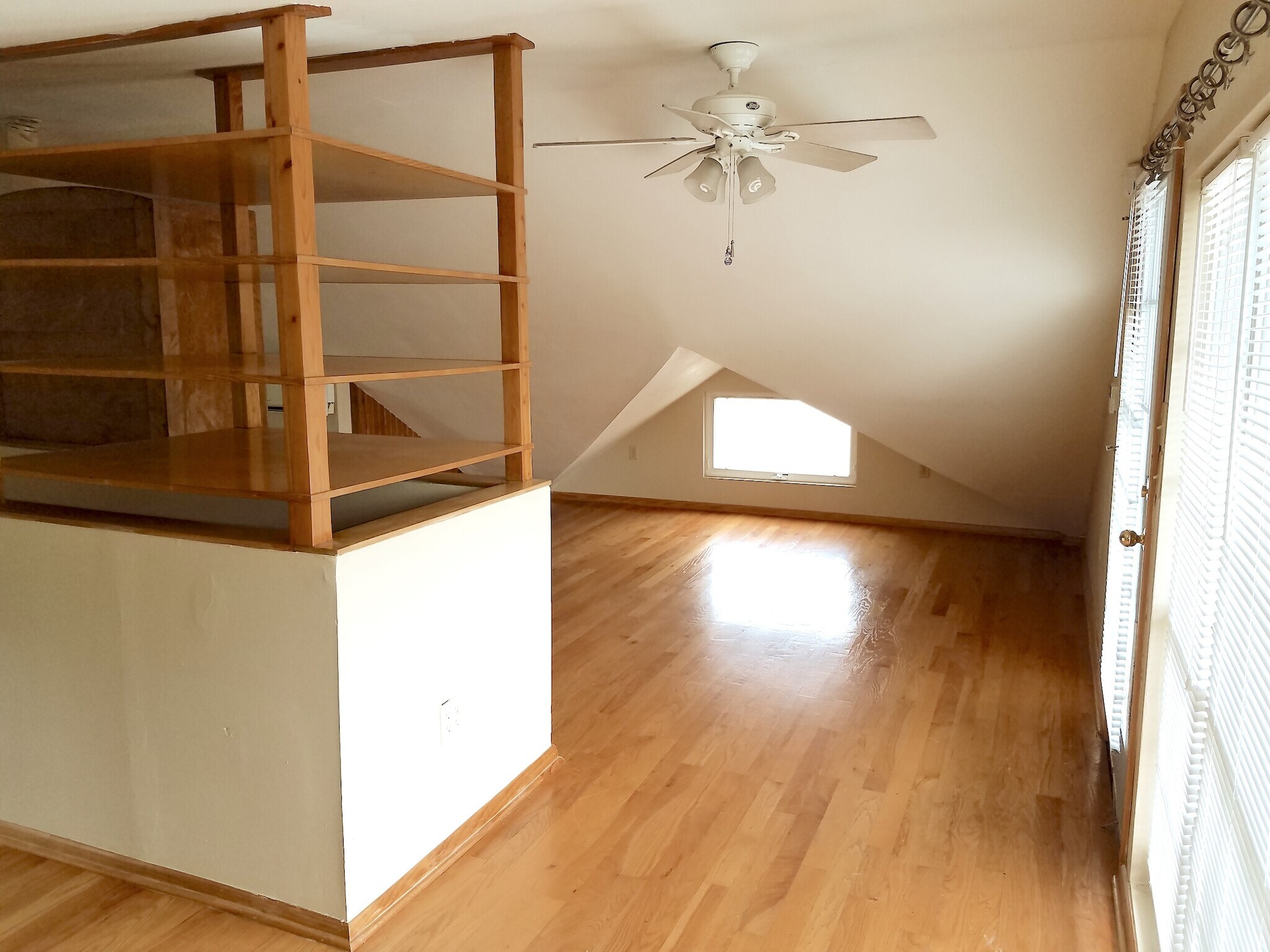 Building Photo - 411 W South St