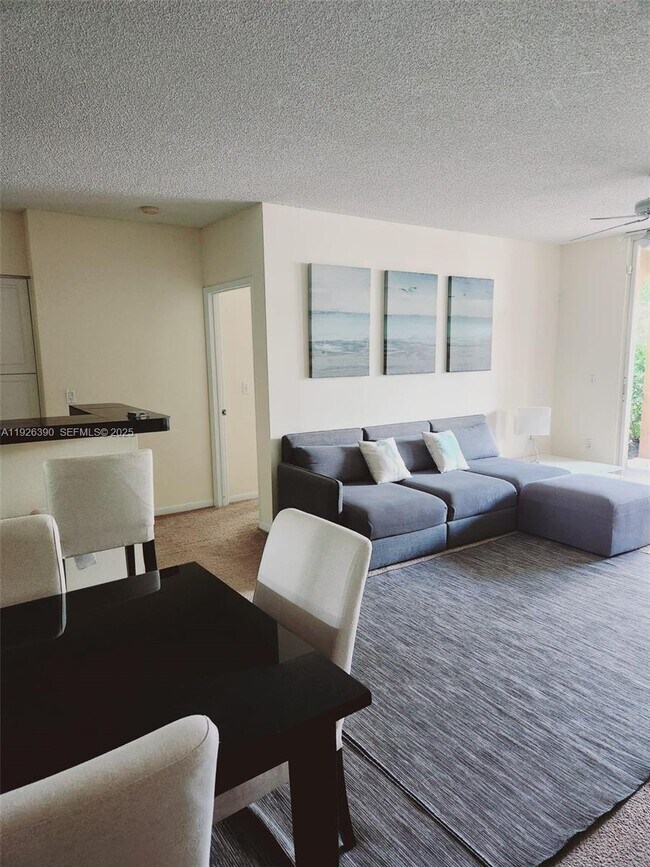 Building Photo - 19655 E Country Club Dr