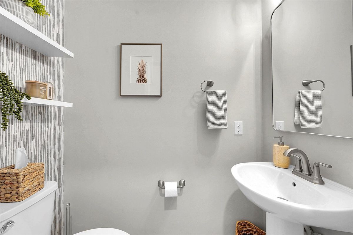 Building Photo - 6112 Rancho Ln