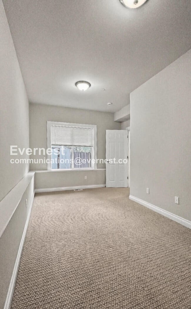 Building Photo - 18822 1st Ave NW