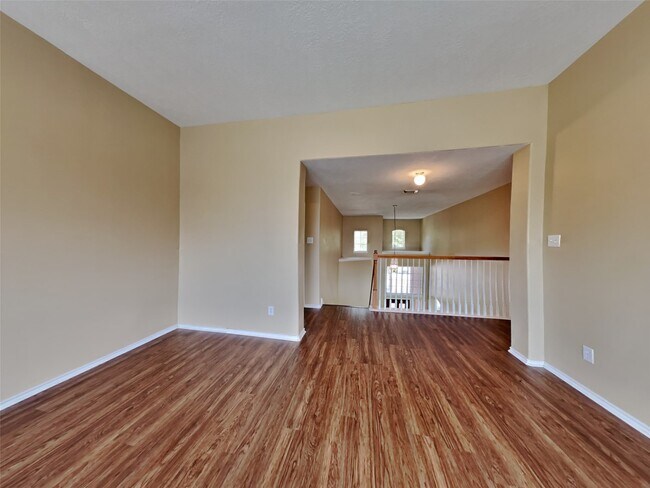 Building Photo - 26004 Castle Meadow Ln