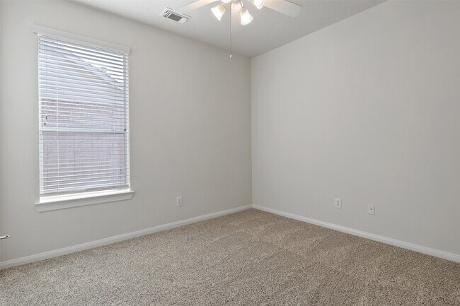 Building Photo - 2126 Fortuna Bella Dr