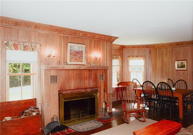 Building Photo - 739 Blue Hill Rd