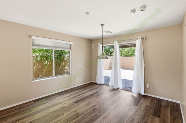 Building Photo - Beautiful Home in the Highly Desirable Lyon's Gate Community!