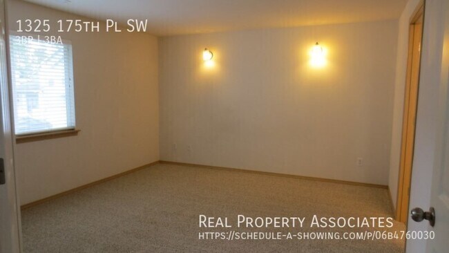 Building Photo - 1325 175th Pl SW
