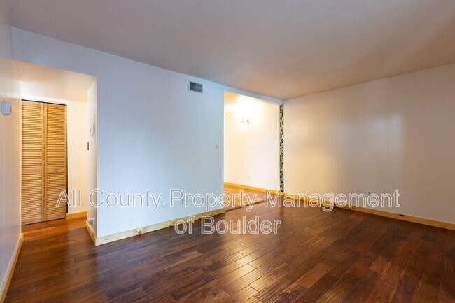 Building Photo - 1111 Maxwell Ave