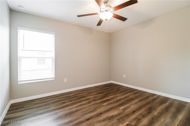 Building Photo - 3022 36th St SW