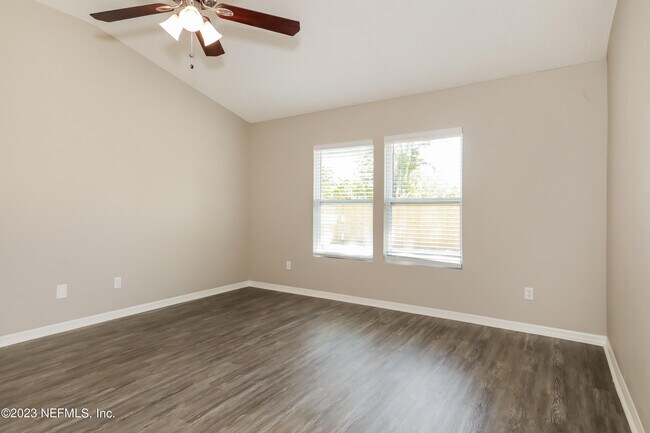 Building Photo - 7871 Moss Pointe Trail E
