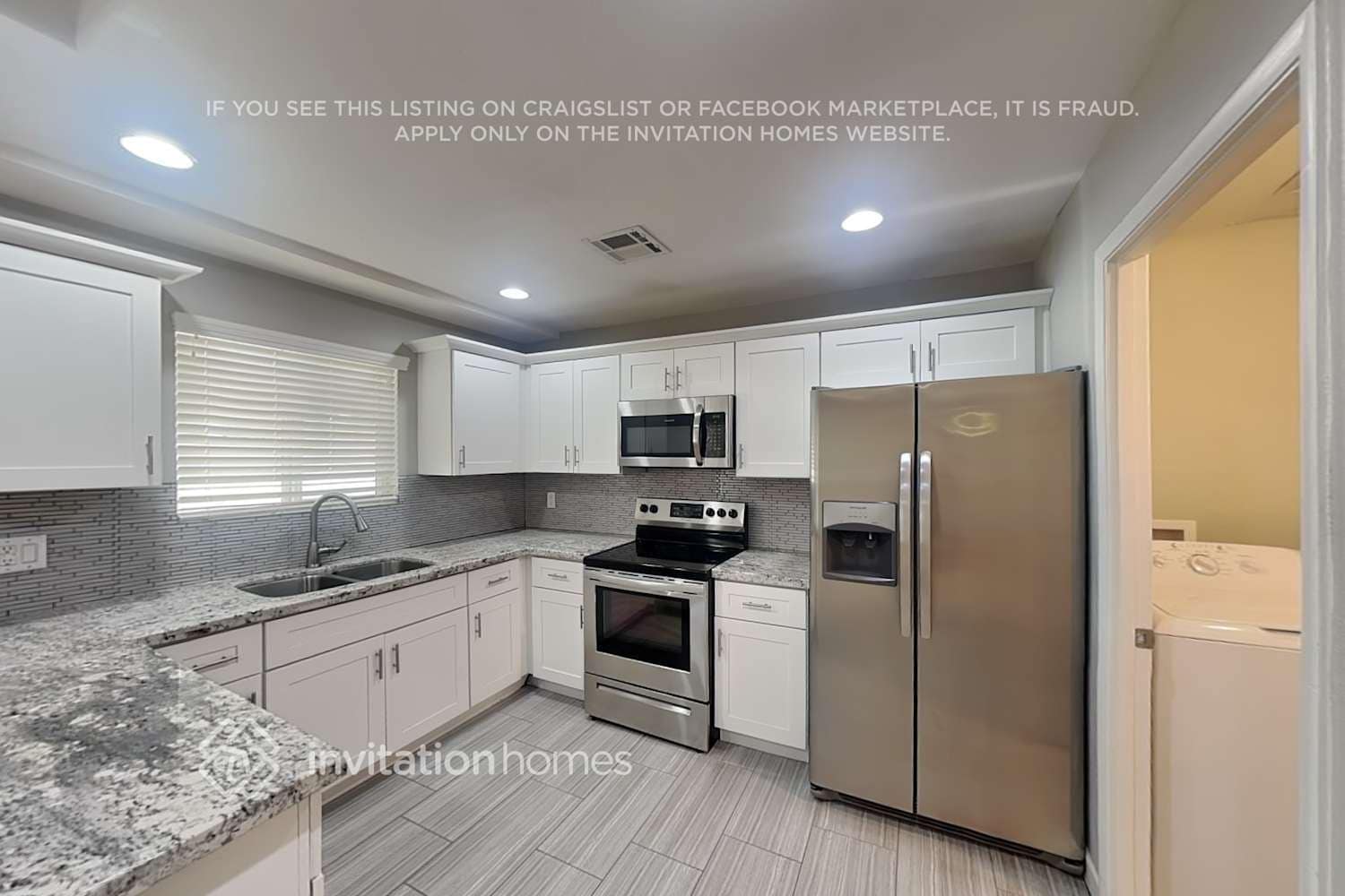 Building Photo - 5424 S El Camino Dr