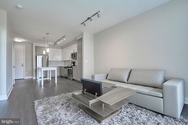 Building Photo - 145 Riverhaven Dr