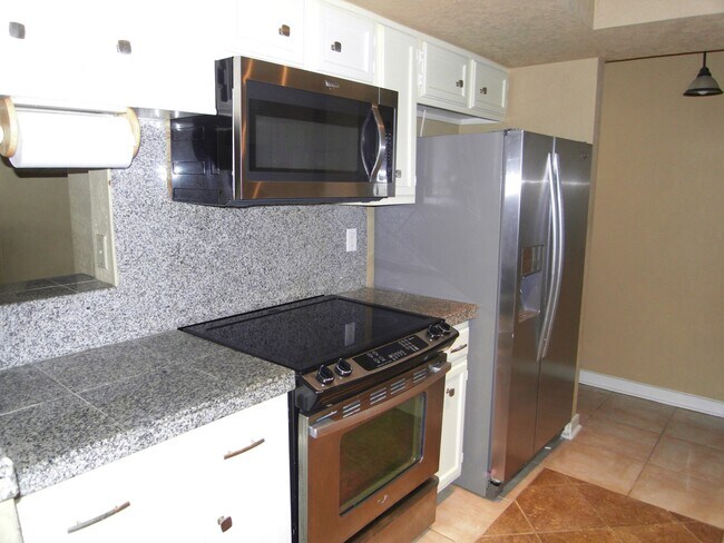 Building Photo - 14911 Wunderlich Dr