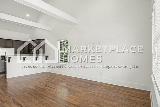 Building Photo - 211 Briar Rd