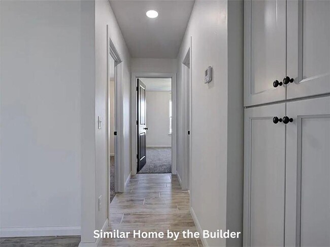 Building Photo - 2008 W Flintlock Wy