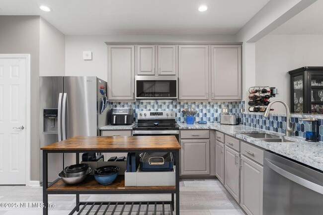 Building Photo - 4104 Crownwood Dr