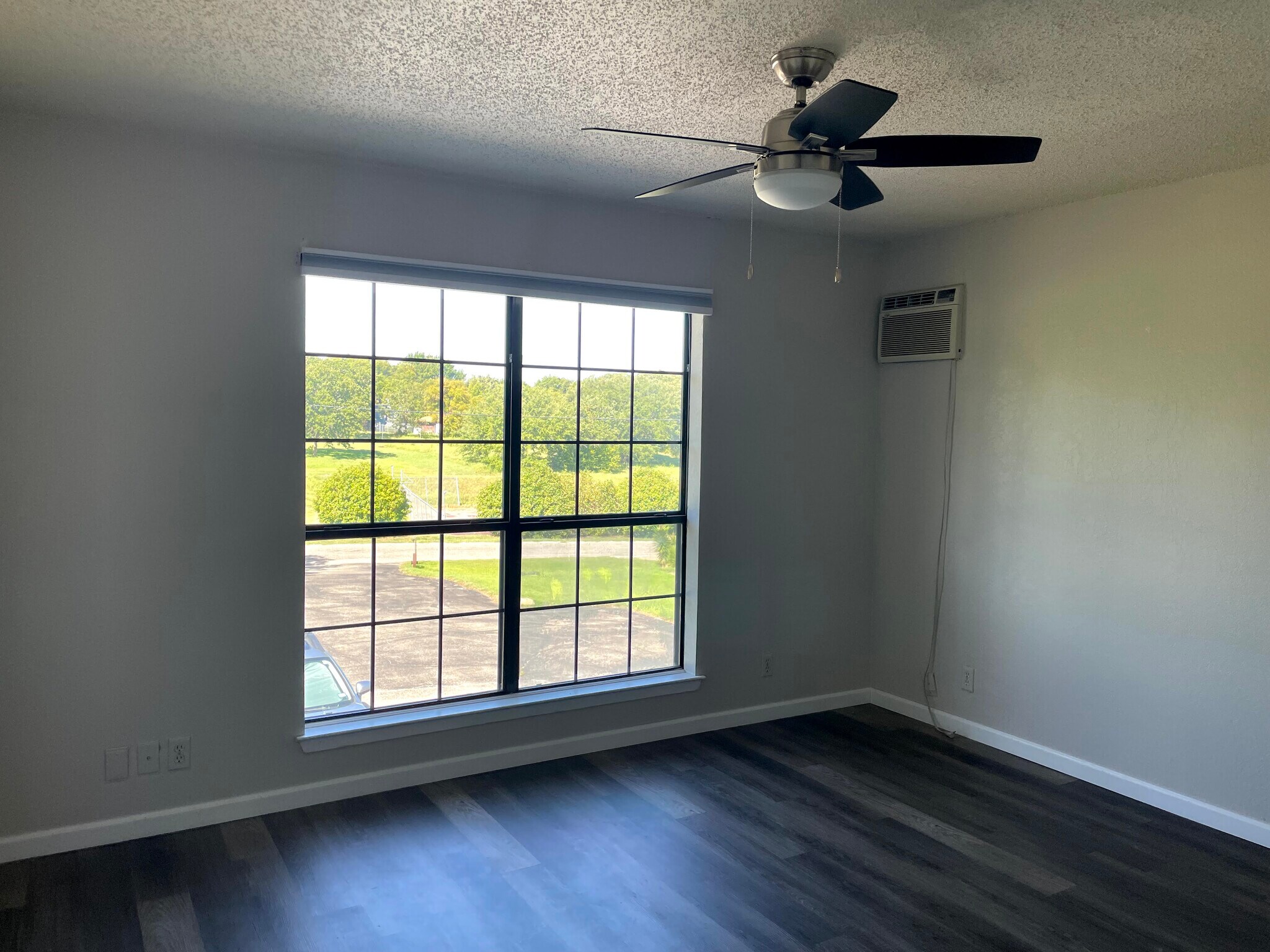 Upstairs bedroom facing street - 6333 Kelly Dr