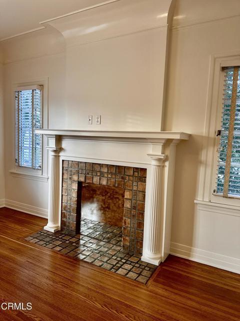 Building Photo - 588 S Mentor Ave