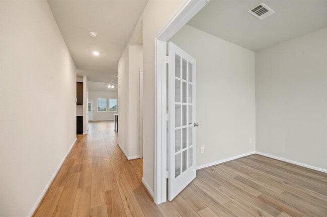 Building Photo - 2472 Fairway Hbr Dr