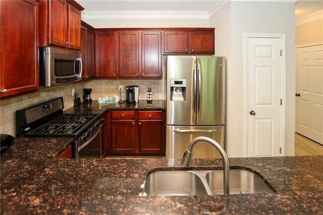 Building Photo - 7116 Blairs View Dr