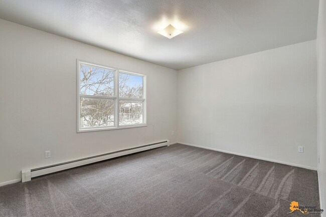 Building Photo - 3934 W 30th Ave