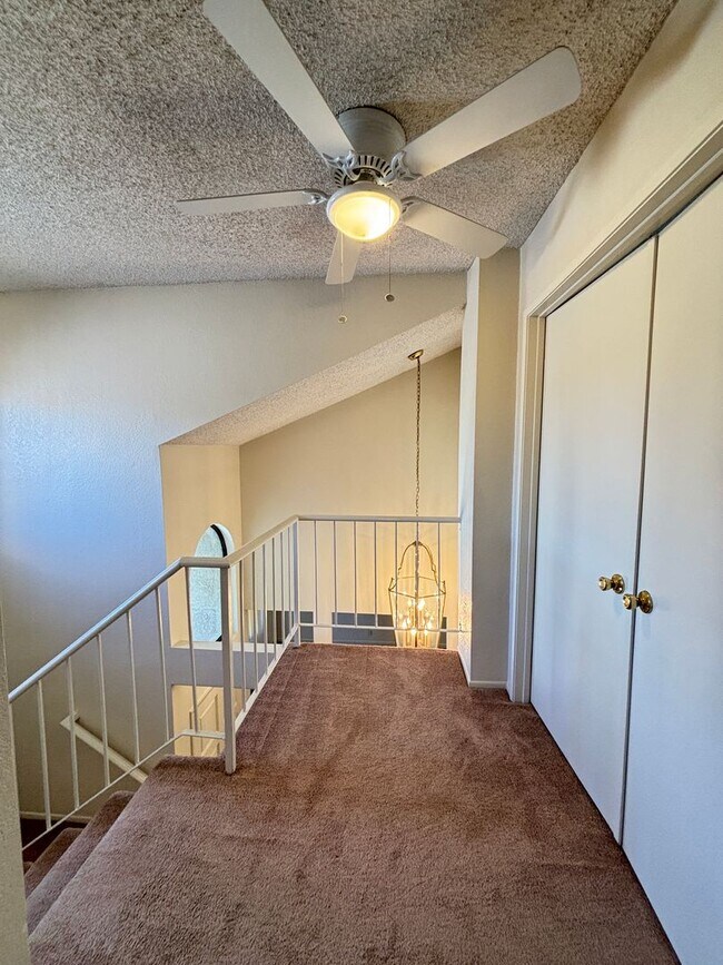 Building Photo - West Lancaster Home