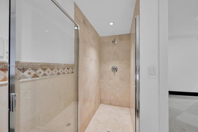 Building Photo - 1850 S Ocean Dr