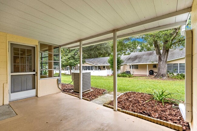 Building Photo - 8665 SW 94th St