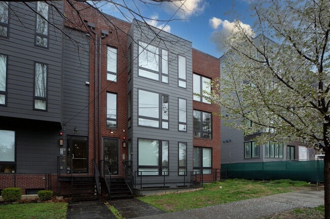 Building Photo - 4335 Harrison St NW