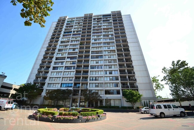 Primary Photo - 410 W 7th St