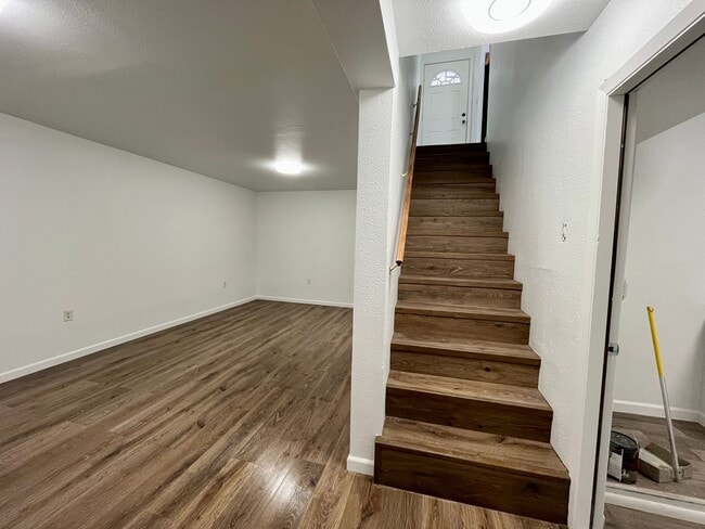 Building Photo - Renovated 4 bedroom home for rent