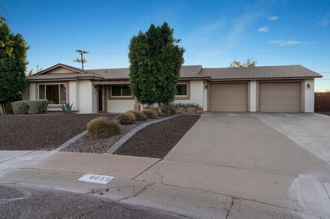 Building Photo - UN-FURNISHED!! 3 Bedroom/ 2Bath in Heart of Scottsdale!!