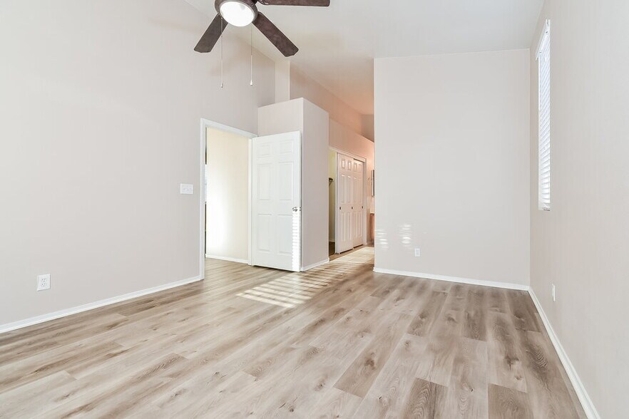Building Photo - 9660 Flying Eagle Ln