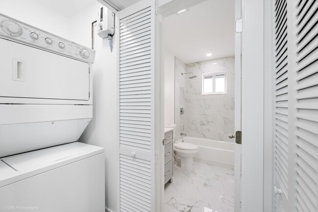 Building Photo - 2820 NW 95th St