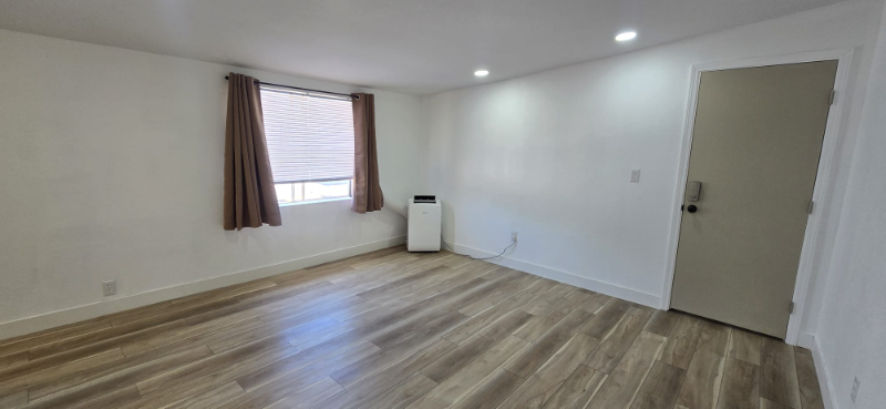 Building Photo - 1733 Ophir Dr