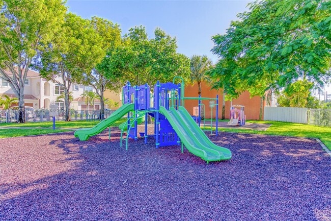 Building Photo - 3810 SW 51st St