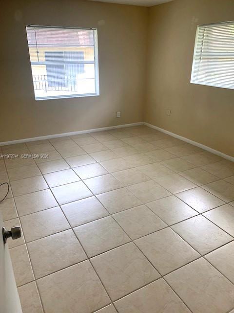 Building Photo - 13714 SW 90th Ave