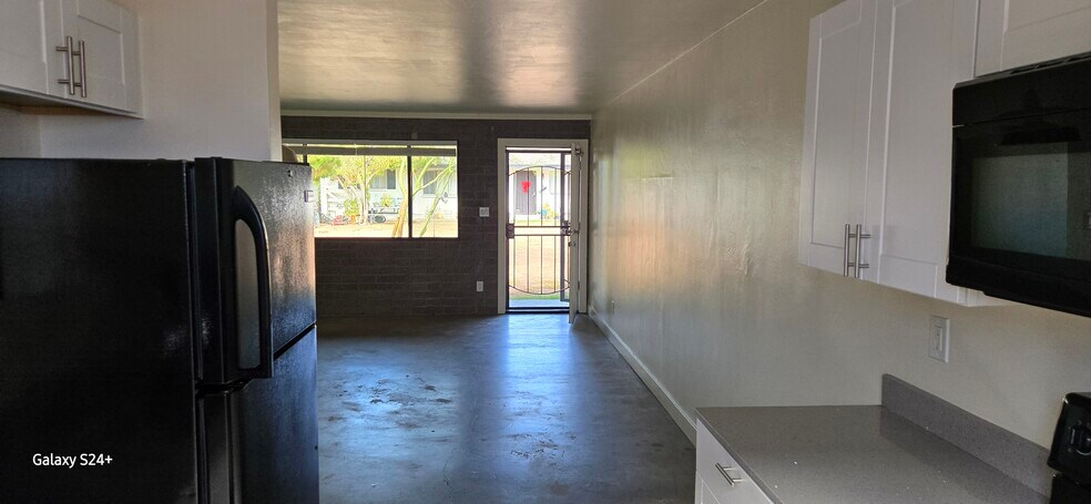 Building Photo - 6716 E Avalon Dr