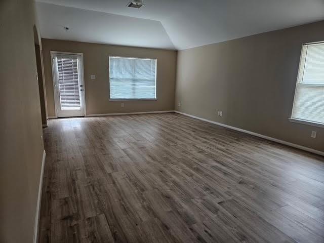 Building Photo - 24407 Lakecrest Town Dr