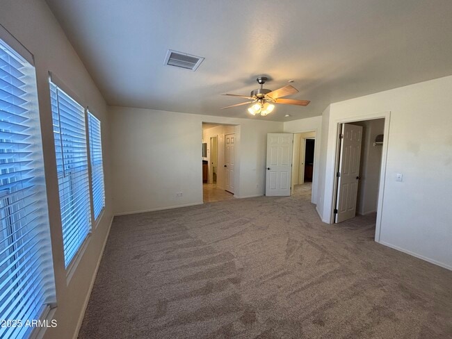 Building Photo - 864 Tiablanca Rd