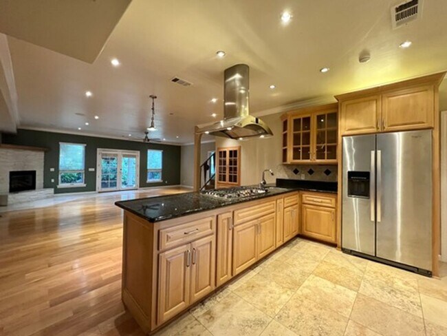 Building Photo - TENTATIVELY RENTED Custom Features, 3 Bedroom, 2 Bathroom, Napa Home