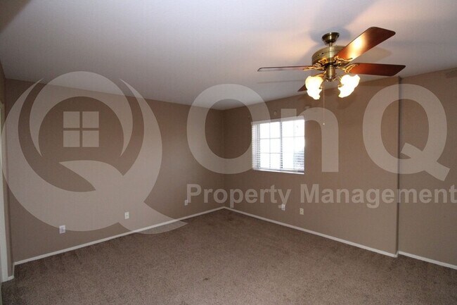 Building Photo - 1450 South Villas Court