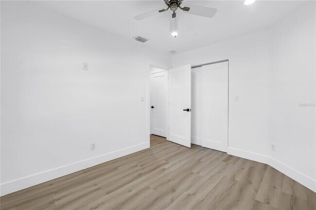 Building Photo - 412 Mira Vista Dr