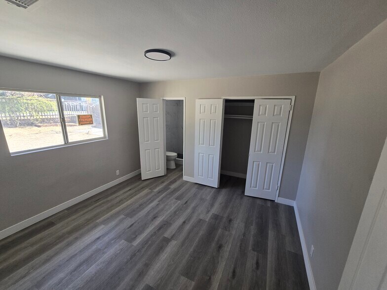 Building Photo - 44414 Andale Ave