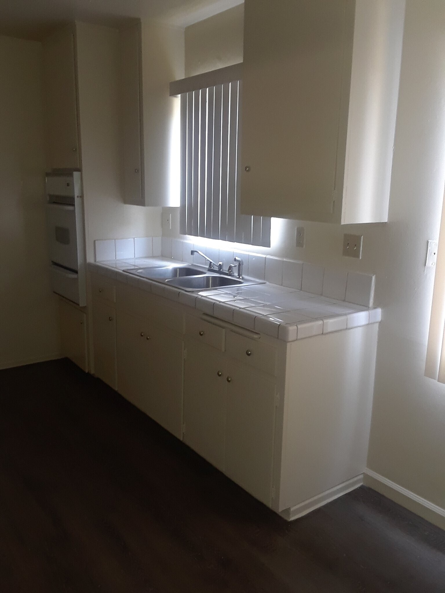 Building Photo - 10726 Orange Grove