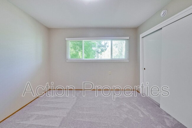 Building Photo - 14225 Lora Dr