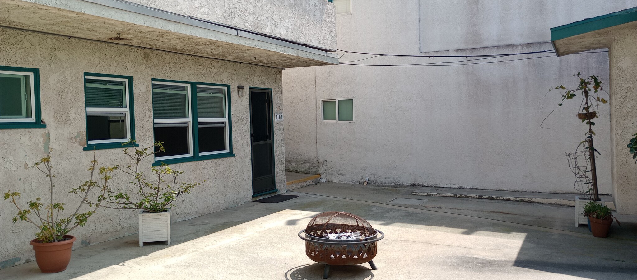 Building Photo - 1103 Monterey Blvd