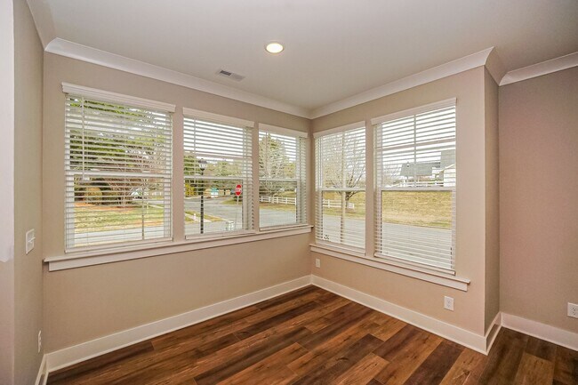 Building Photo - FIRST MONTH FREE : 3BR Townhome • End-Unit • New Build • 2-Car Garage - Near Lake Norman