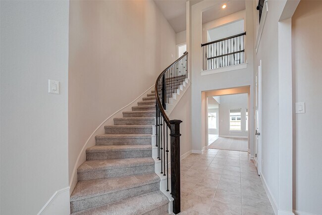 Building Photo - 21711 Emerton Cres Wy