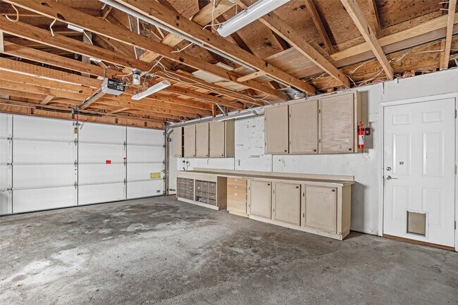 Building Photo - 24531 Whitesail Dr