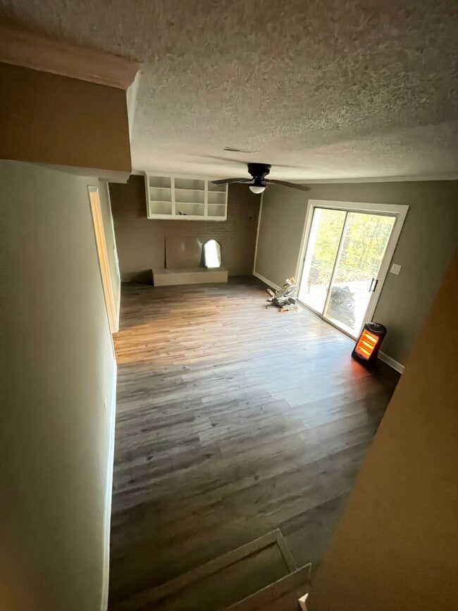 Building Photo - 112 Sycamore Rd