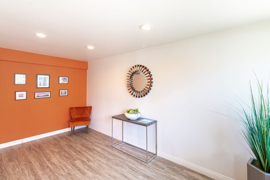 Building Photo - 1751 S Bentley Ave